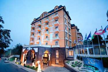 Royal Grand Sanatorium - Ukraina - Truskawiec - pobyty wczasowe i lecznicze