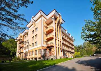 Kryształowy Pałac Sanatorium - Truskawiec - Sanatorium nr 4 samolotem WAW GDN KRK KTW WRO