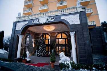 TRUSKAWIEC ROYAL GRAND AUTOKAR